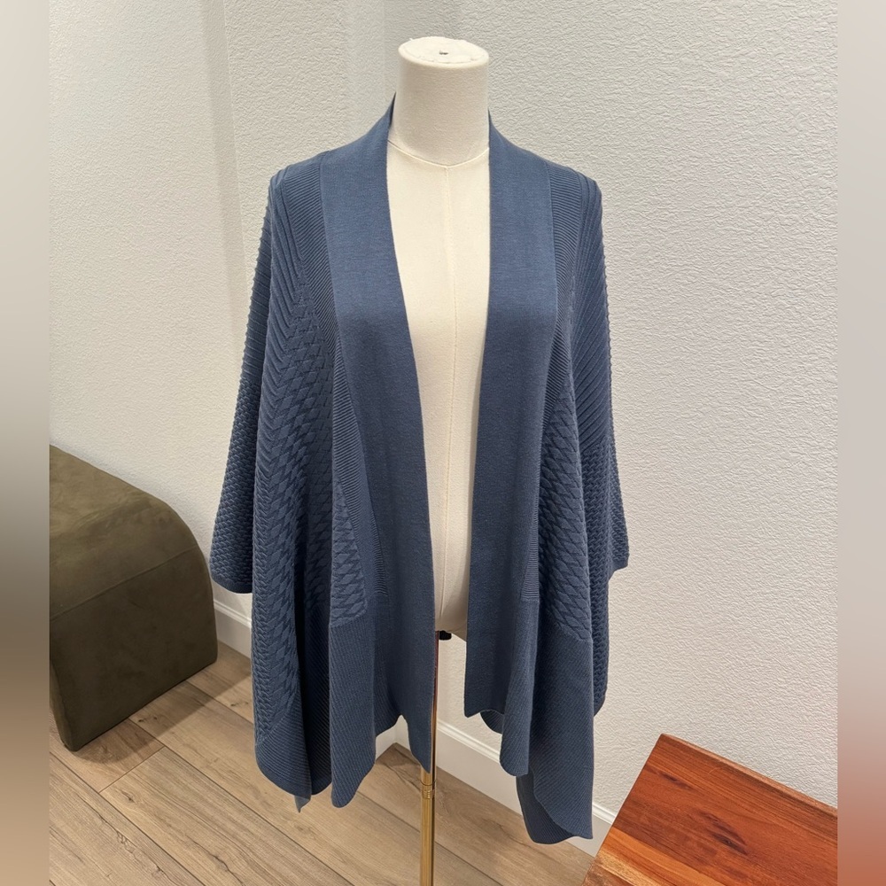 Lululemon Woven Dream Weaver Blue Cashmere blend short sleeve cardigan one size